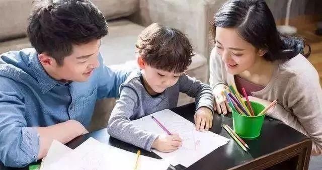 彩礼|结婚婆婆给了我六万六的彩礼，母亲给了一个破箱子