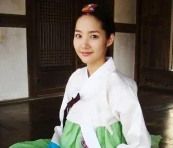 朴敏英就|因整容走上颜值巅峰，14年来完全不见手术后遗症，这张脸无话可说