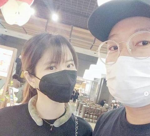  谈二|笑容背后有隐痛？李寿根节目谈二儿子手脚不便：更要好好抚养才对