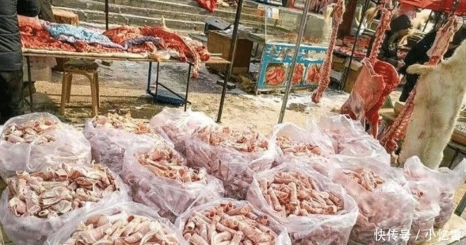 冬天的时|东北零下20度的街头,遍地都是“美食”,这场面也太霸气了吧!