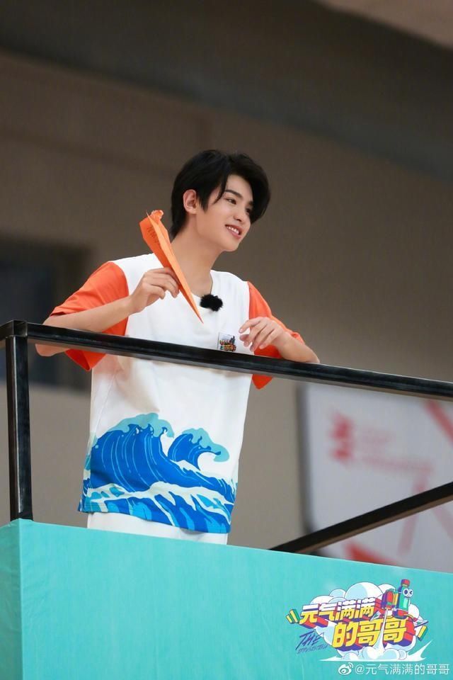 风暴|新综艺来袭《中秋之夜》《嗨唱转起来》《舞蹈风暴》无价之姐团综