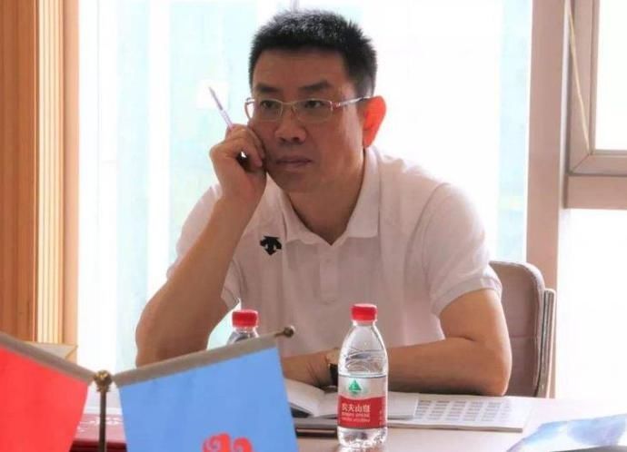 垄断|被美方禁售的芯片，遭这家公司打破垄断，靠卖芯片半年净赚超4亿