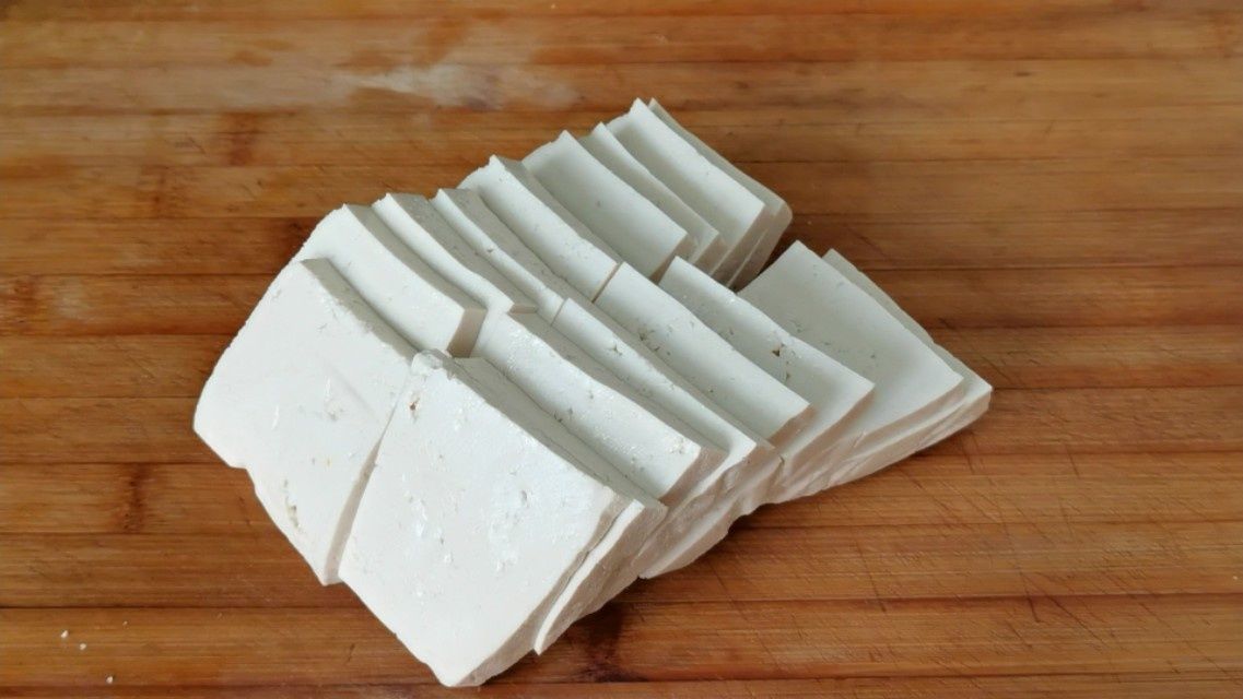 下饭|家常菜豆腐回锅肉这样做，鲜香美味又下饭，做法简单，上桌即扫光