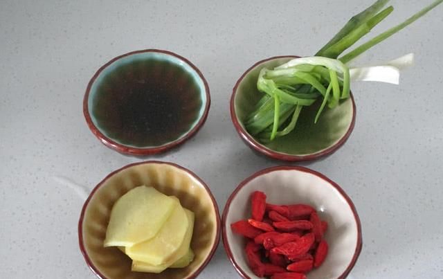  滋补|老一辈流传到今天的夏季滋补汤，夏天用它煲一锅，消内火、润五脏