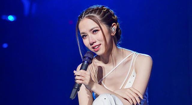  翻车|同是《中国新说唱》女导师，为什么邓紫棋受赞誉，张靓颖却翻车？