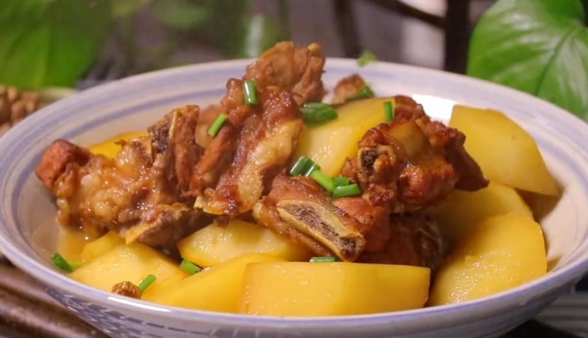 好吃|排骨与土豆是绝配,土豆软绵,排骨入口即化,好吃到停不下来