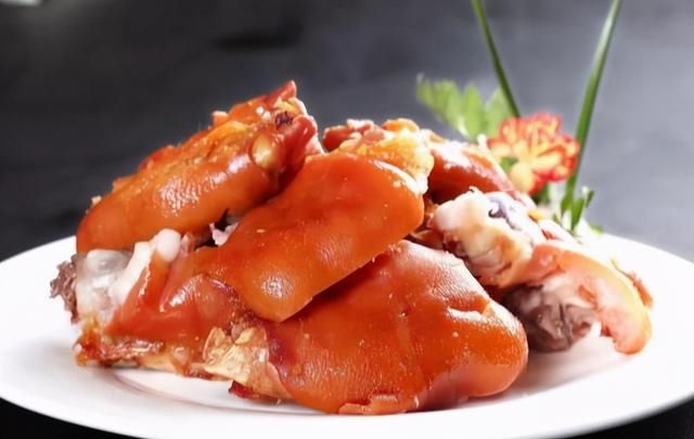  老师傅|老师傅告诉你，怎么才能保持卤菜不变色？