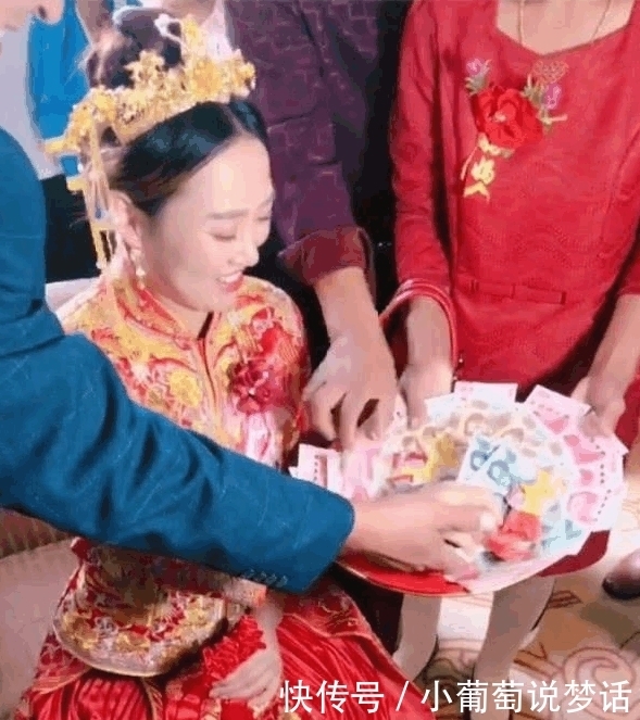 泪目|全网最 “暖心”的新娘, 当看到她的手, 千万网友泪目了