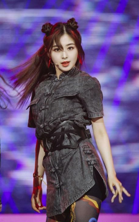  不难理解|《浪姐》阿朵即将淘汰，经纪人发文助力，对比张含韵后，不难理解