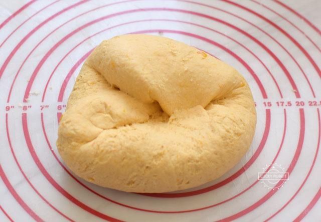  组织|一次发酵法做的南瓜馒头，表面光滑无凹陷，组织细腻，松软香甜