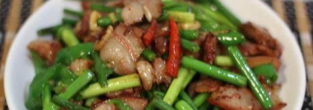 豆瓣酱|美食精选:蒜薹猪头肉、茶树菇炒腊肉、香葱闷豆腐、炖酒香鱼头