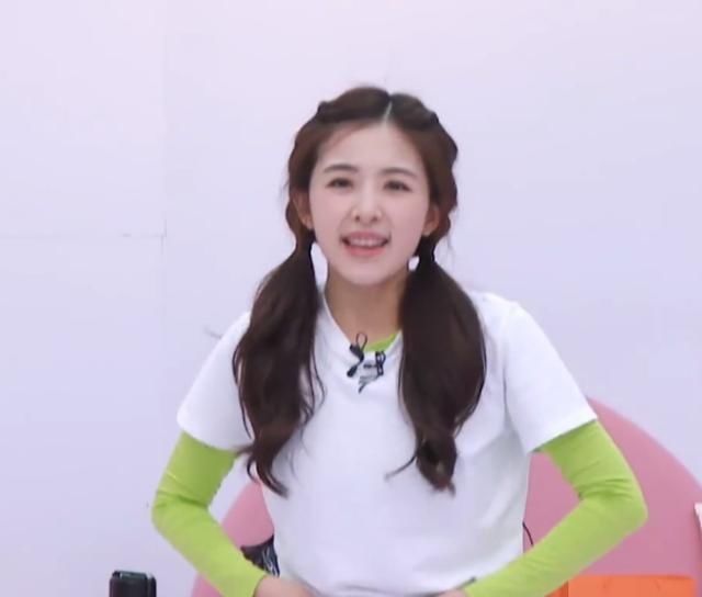 稳赢|乘风破浪第三次公演,蓝盈莹张含韵伊能静一组,看到万茜组,稳赢