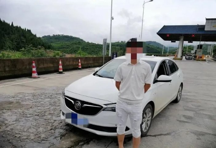  控制|交警蜀黍：要控制住自己体内洪荒之力