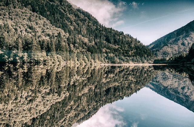 星座|最不为情所困,活得不平庸的三大星座。常常为爱痴狂,却独立自主