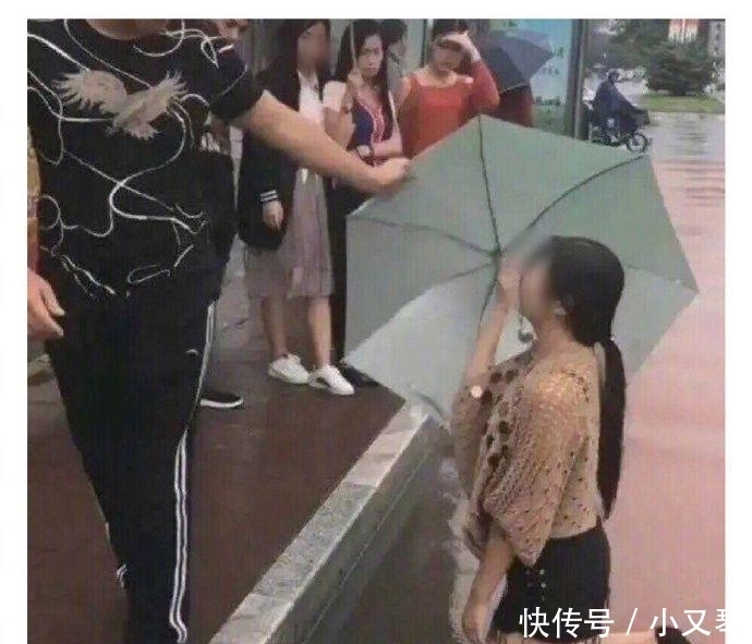 男方家里|要40万彩礼却被拒绝，女孩跪求男友咱俩结婚后一起还还不行么