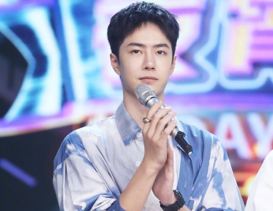  王一博|天天向上：王一博吃半盘豆芽，大张伟提议送大厨进剧组，宠弟实锤