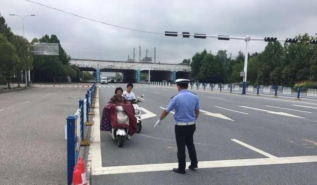 闯红灯|曝光｜|这些不文明交通违法行为被曝光，看看谁“出镜”了