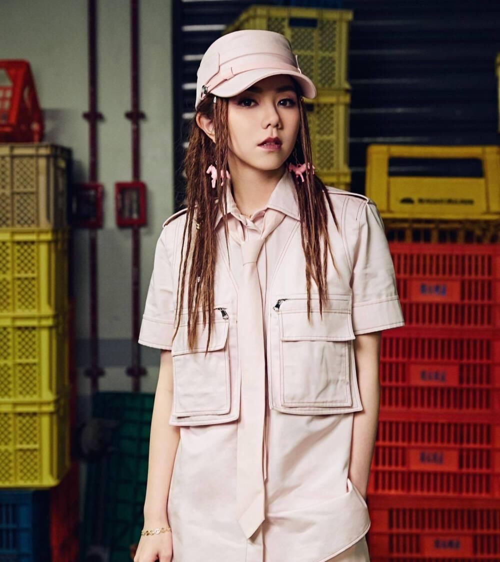 走下坡路|华语乐坛在走下坡路,抄袭和口水歌成主流,华晨宇和邓紫棋成希望