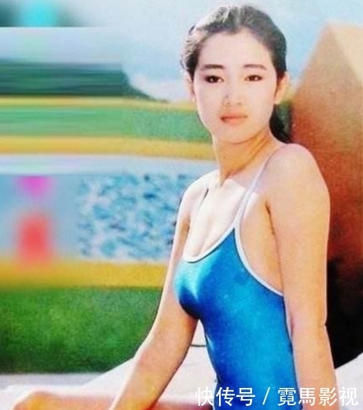 身材|54岁巩俐身材完全走形,赘肉十分明显,撞衫寡姐斯嘉丽