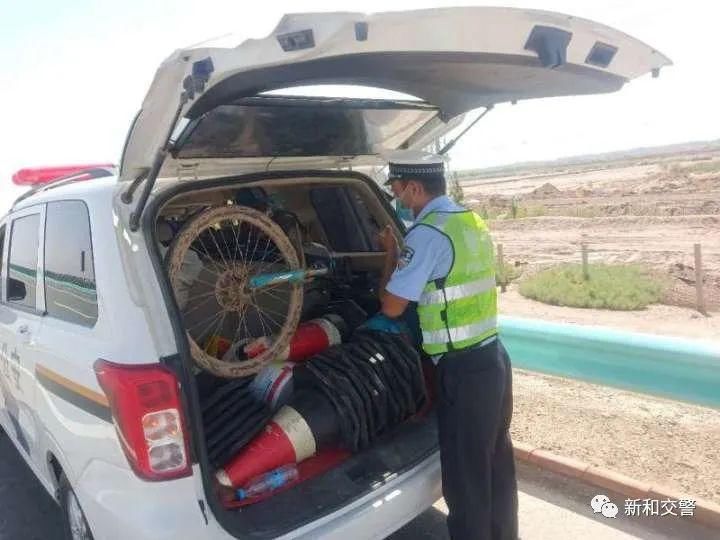 交警|高速路上骑行三天两夜爆胎交警全力相助为骑友解难