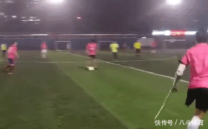  gif|搞笑gif：为了藏5元私房钱，又逼疯了一个