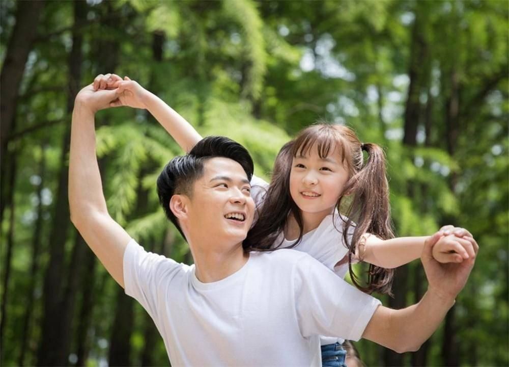 孩子|别再用“你真棒”夸奖孩子，夸奖有6个要点，聪明家长学起来