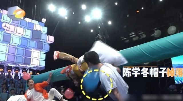  满满|王一博快本报到，玩游戏胜负欲满满，倒挂金钩展现核心力量