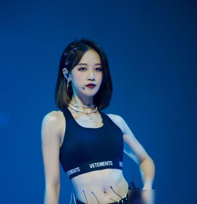  宁静|《浪姐》30岁蓝盈莹又被骂上热搜：这一次，确实是她不“懂事”了