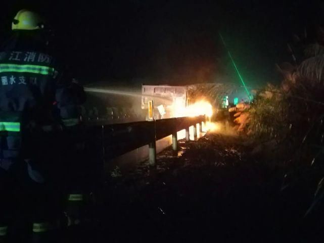  自燃|遂昌一货车轮胎起火，夏季当心汽车自燃 ！