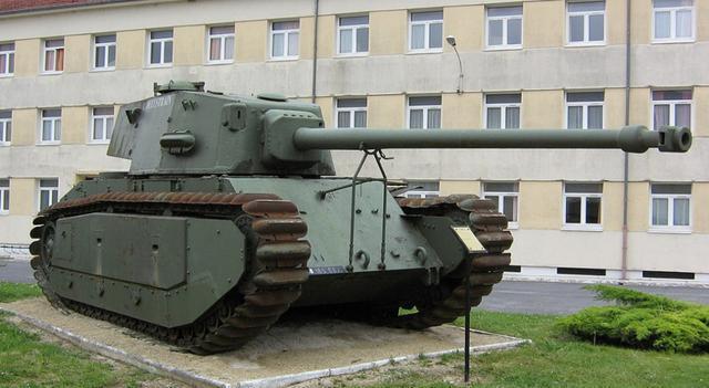 嘲笑|二战后法国坦克艰难的研发之路,宁可被嘲笑,也不放弃法式浪漫