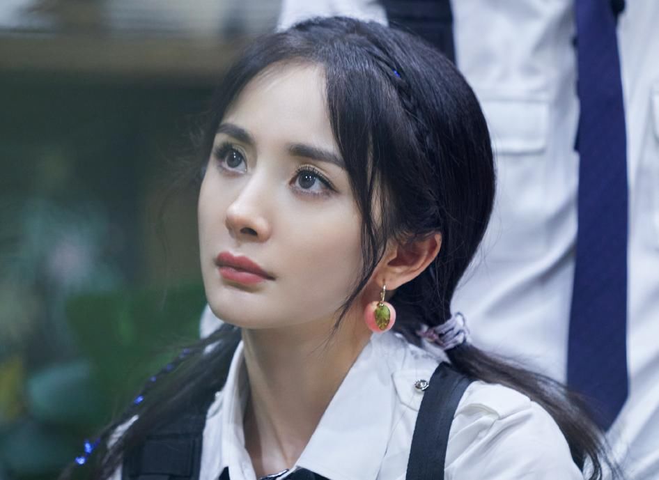  节目|张国伟回归《密逃》，公主抱“密逃三怂”引爆笑，邓伦更怂了