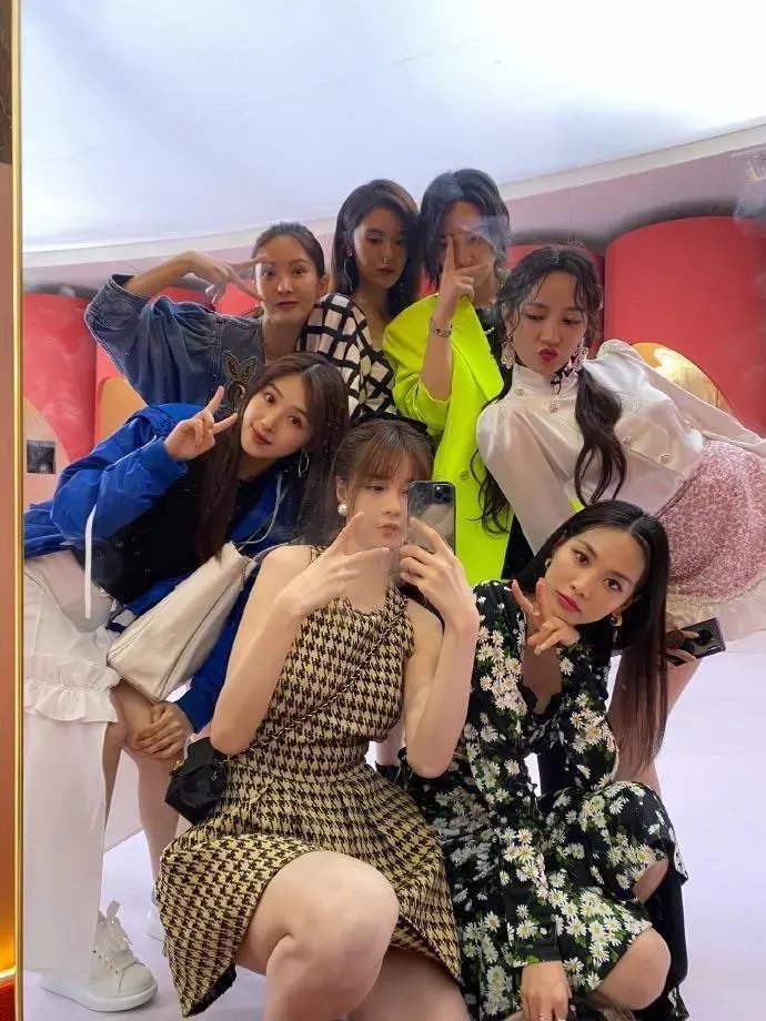  乘风破浪|《乘风破浪的姐姐2》透漏新噱头，观众却不买账