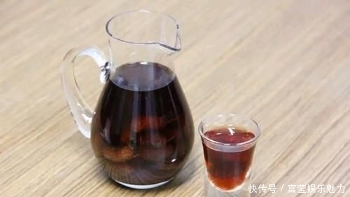 水果|桑葚泡水后掉色,还可以吃吗?恭喜:这种桑葚对身体更有利