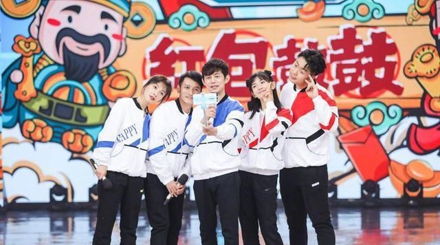  彭昱畅|快本变选秀口碑崩塌？何炅因彭昱畅被黑，网友：还我青春