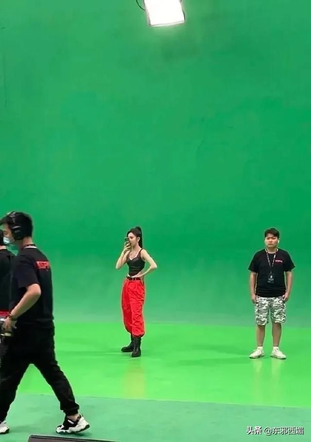 张一山|恋爱谈的悄无声息,分手分到人尽皆知,很难不多想