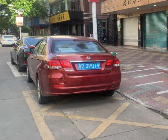  曝光|曝光 | 澄海这几辆逆向停放车辆被罚了，快看有你家的吗？