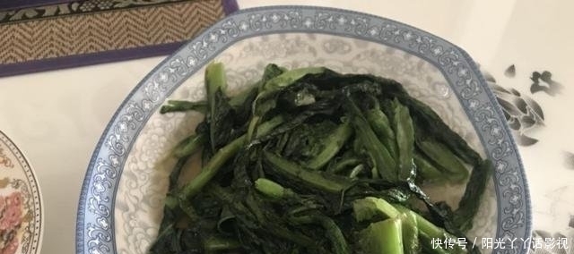  上桌|邻居请我去吃饭, 一上桌, 我就傻眼了, 有这样请吃饭的么