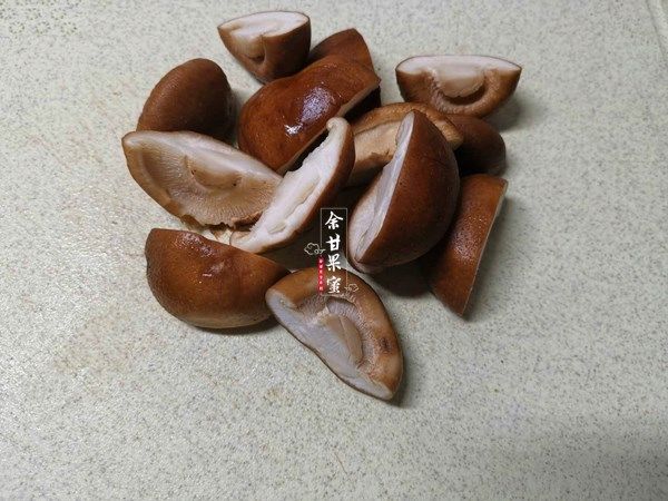 下饭|秋凉后，家人就爱这道菜，荤素搭配好丰富，咸鲜下饭，满嘴香