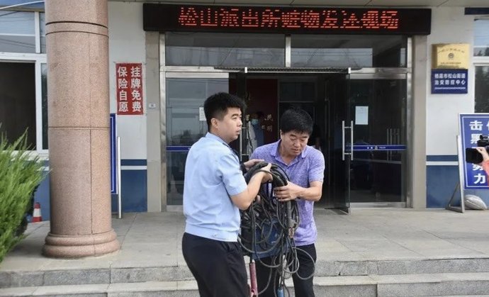 赃物集中发|松山的乡亲们，被偷的20多件农机具都回来了！