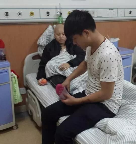 女友|6年前，那个坚持与患癌女友结婚的男子，如今过得怎样？