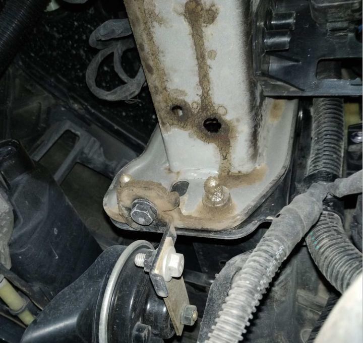  五年|大众帕萨特新车低至13万，花11万买辆开了五年的二手帕萨特图啥