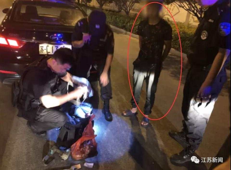 跳绳|女子穿金戴银深夜遇劫，对方却只抢走一根跳绳