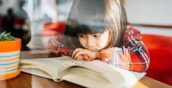 贪玩|1小时连3字都写不好的孩子，不只是贪玩心重，多半是教育的问题