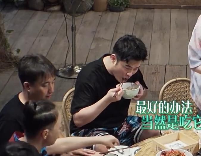  满满|陈赫说再来一口，结果被安排满满一碗，瞬间让人想起第一季的画面