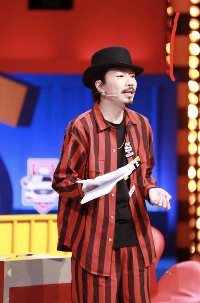  出人命|选秀而已咋还闹出人命了？《明日之子》选手吵架气出心脏病，被担架抬走