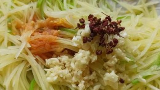  味道|吃腻了大鱼大肉，做上一道凉拌菜，味道独特，还能减脂瘦腿