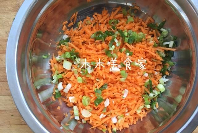  揉面|10分钟搞定的早餐饼，不用揉面还营养均衡，让家人爱上吃早餐