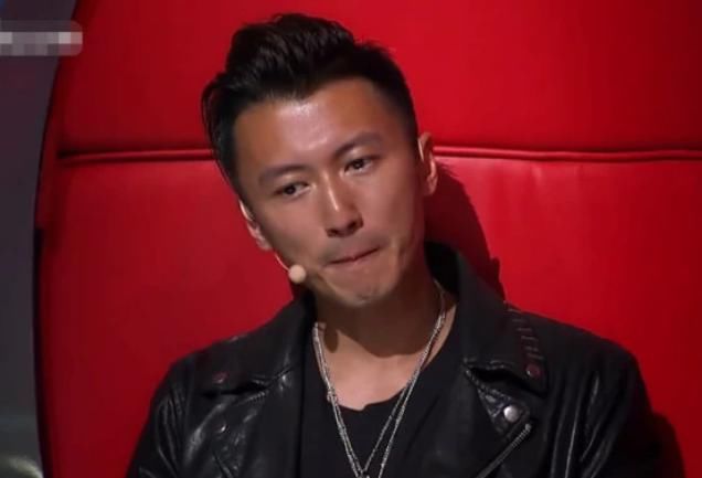  那位|《好声音2020》正式官宣，那位主动上台给学员伴奏的导师，又回来了