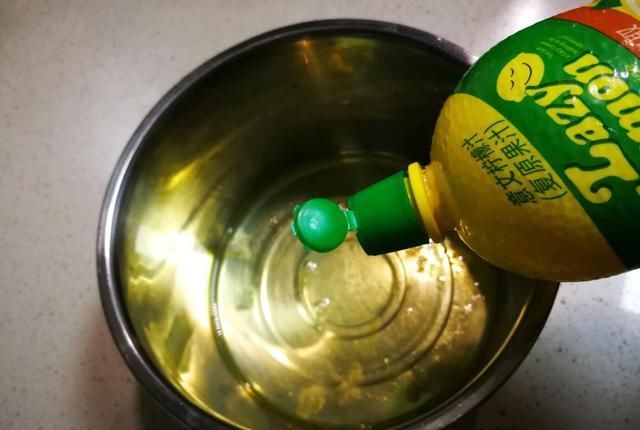  电饭煲|没有烤箱也能做蛋糕，一口电饭煲，不用水不用油，搅搅就出锅