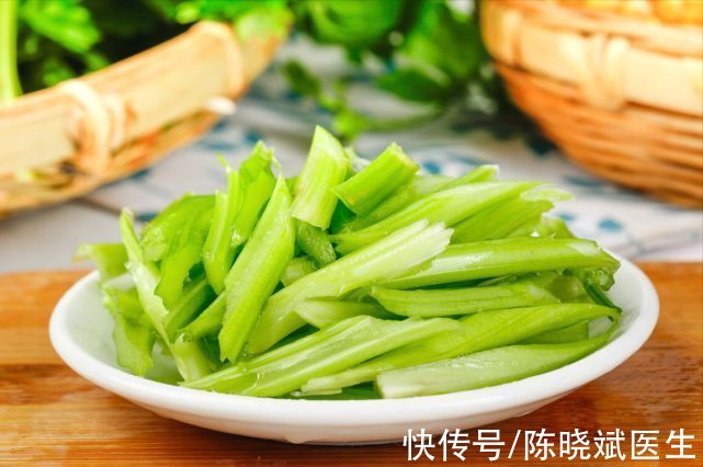 1种粗粮比零食还伤脾胃(比辣椒还伤脾胃的“1菜”，很多人当成宝，多吃一口，脾胃烂一分)
